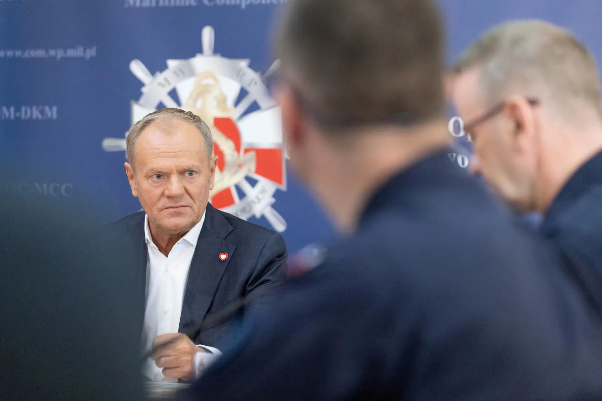 Польща перевіряє можливу наявність вибухівки біля підводного енергокабелю після інциденту з російським судном